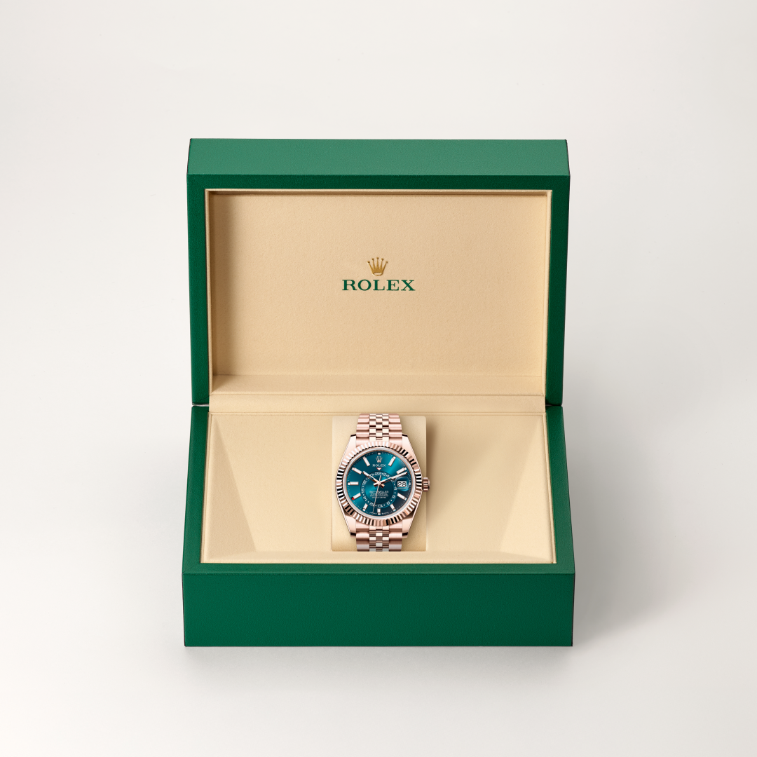 Rolex Sky-Dweller, 18 Karat Everose-Gold, M336935-0005 – Goldschmiede Hofacker – Detailansicht 9